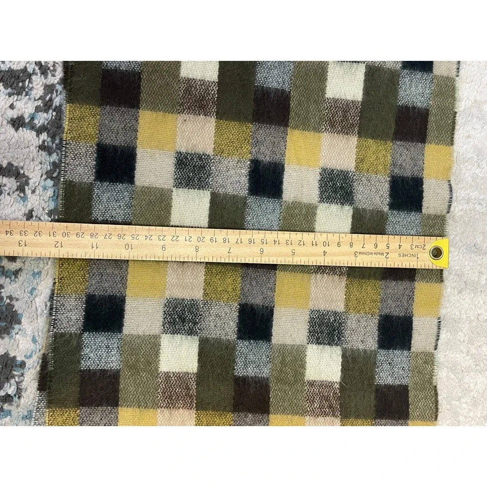 100% Cashmere Scarf Made In Germany Green Neutral Check‎ Fringe Quiet Luxury